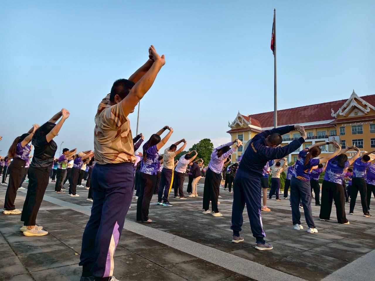 title - “KICK OFF MOVE TOGETHER แข็งแรงถ้วนหน้า สุขภาพดีทั่วไทย”